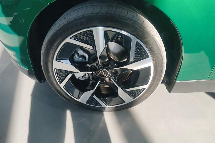 Used MINI Electric COOPER 2024 452km COOPER SE Artist Exterior 7