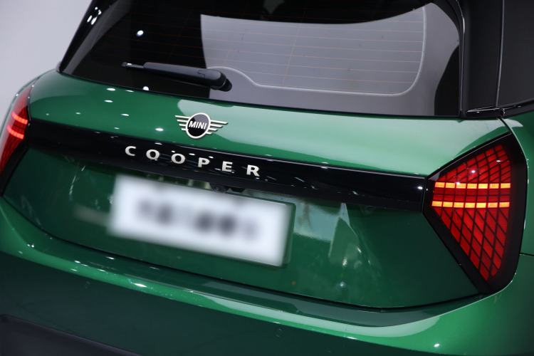 Used MINI Electric COOPER 2024 456km COOPER E Classic Edition Exterior 9