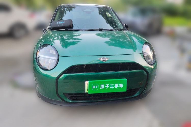 Used MINI Electric COOPER 2024 456km COOPER E Classic Edition Front