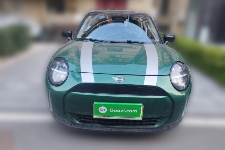 Used MINI Electric COOPER 2024 456km COOPER E Classic Edition Front