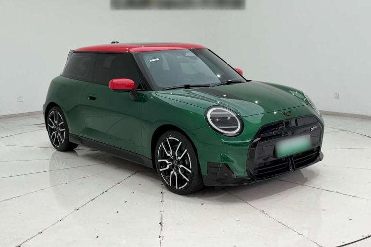 Used MINI Electric COOPER 2024 452km COOPER SE Racing Driver Front Right 45 Deg