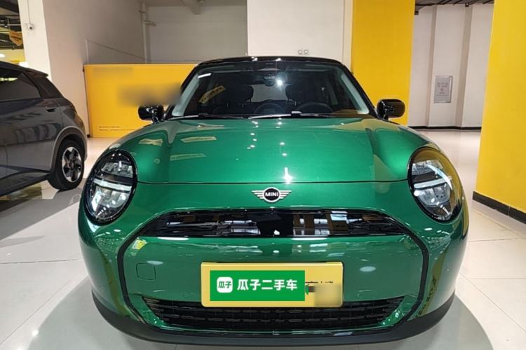 Used MINI Electric COOPER 2024 456km COOPER E Classic Edition Front