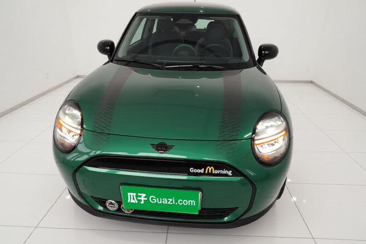 Used MINI Electric COOPER 2024 456km COOPER E Classic Edition Front