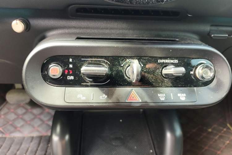 Used MINI Electric COOPER 2024 456km COOPER E Classic Edition Gear Lever