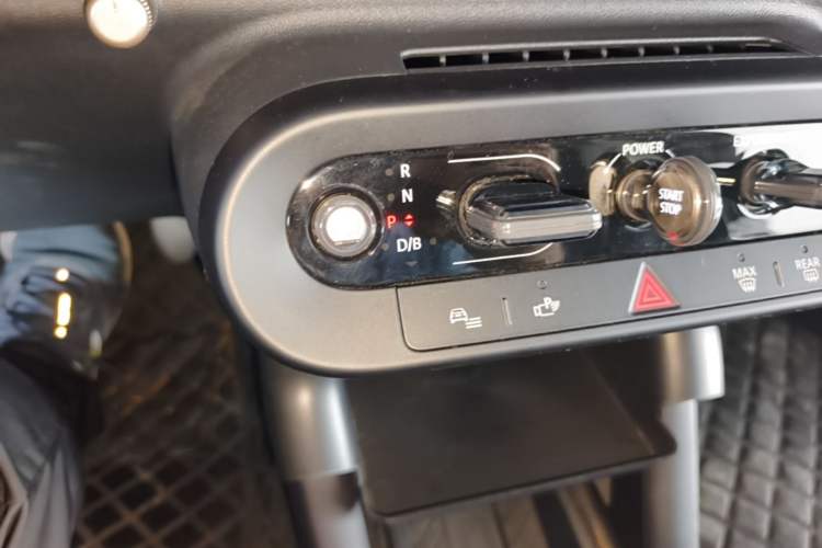 Used MINI Electric COOPER 2024 456km COOPER E Classic Edition Gear Lever