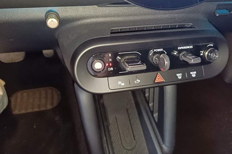 Used MINI Electric COOPER 2024 456km COOPER E Classic Edition Gear Lever