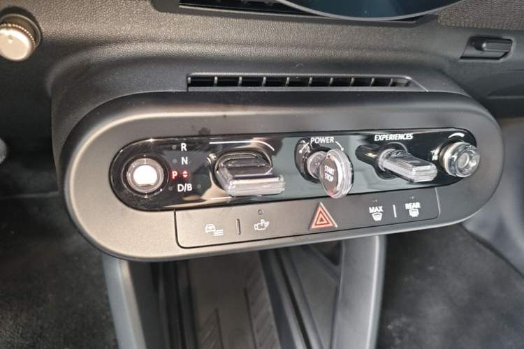 Used MINI Electric COOPER 2024 452km COOPER SE Artist Gear Lever