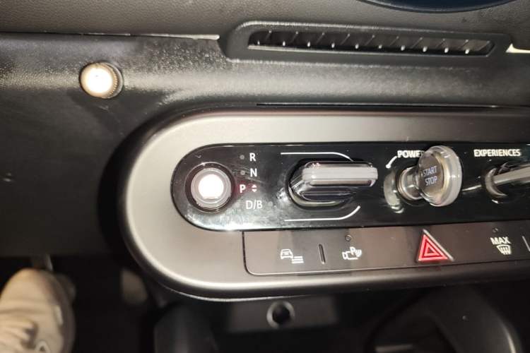 Used MINI Electric COOPER 2024 456km COOPER E Classic Edition Gear Lever