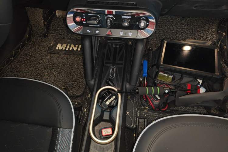 Used MINI Electric COOPER 2024 456km COOPER E Classic Edition Gear Lever