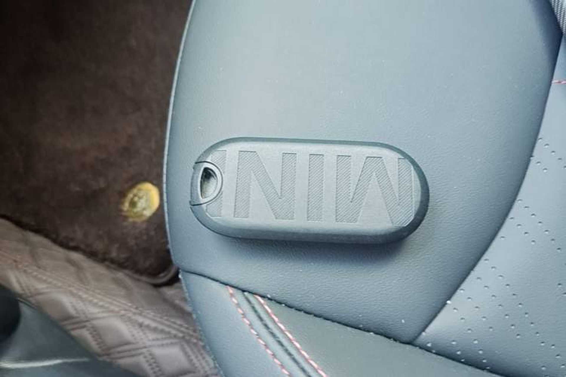 Used MINI Electric COOPER 2024 452km COOPER SE Racing Driver Interior 1