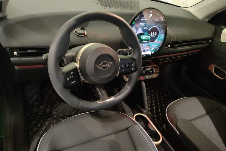 Used MINI Electric COOPER 2024 456km COOPER E Classic Edition Interior 2