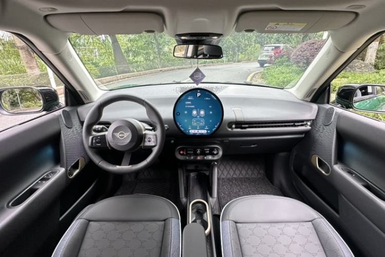 Used MINI Electric COOPER 2024 456km COOPER E Classic Edition Interior 2