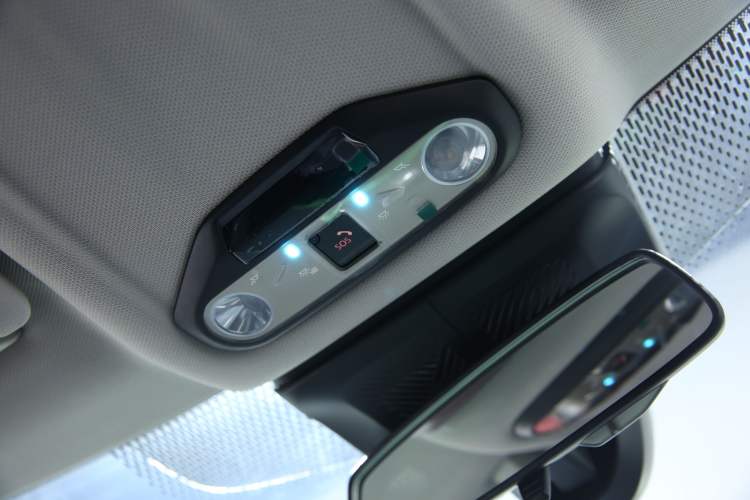 Used MINI Electric COOPER 2024 456km COOPER E Classic Edition Interior 6