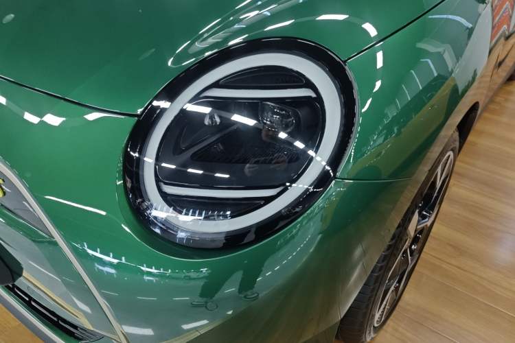 Used MINI Electric COOPER 2024 452km COOPER SE Artist Left Front Headlight