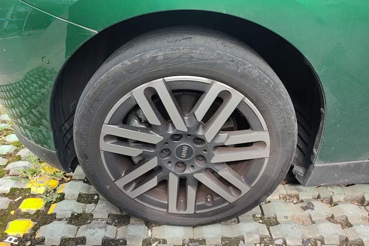 Used MINI Electric COOPER 2024 456km COOPER E Classic Edition Left Front Wheel Hub
