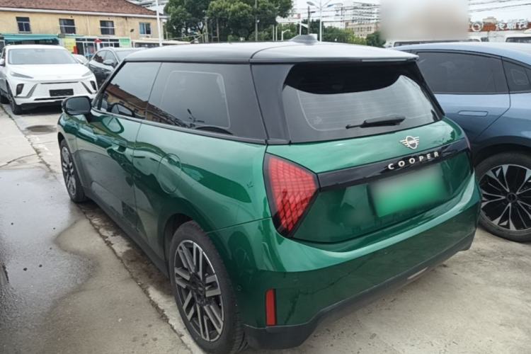 Used MINI Electric COOPER 2024 456km COOPER E Big Player Rear Left 45 Deg