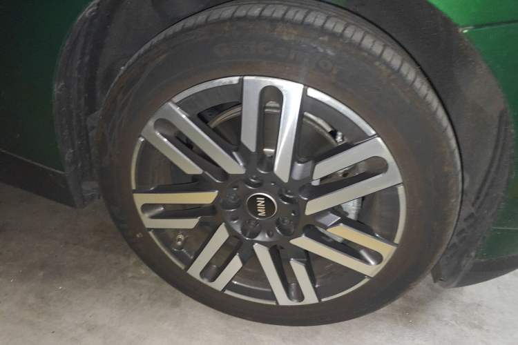 Used MINI Electric COOPER 2024 456km COOPER E Classic Edition Right Front Wheel Hub