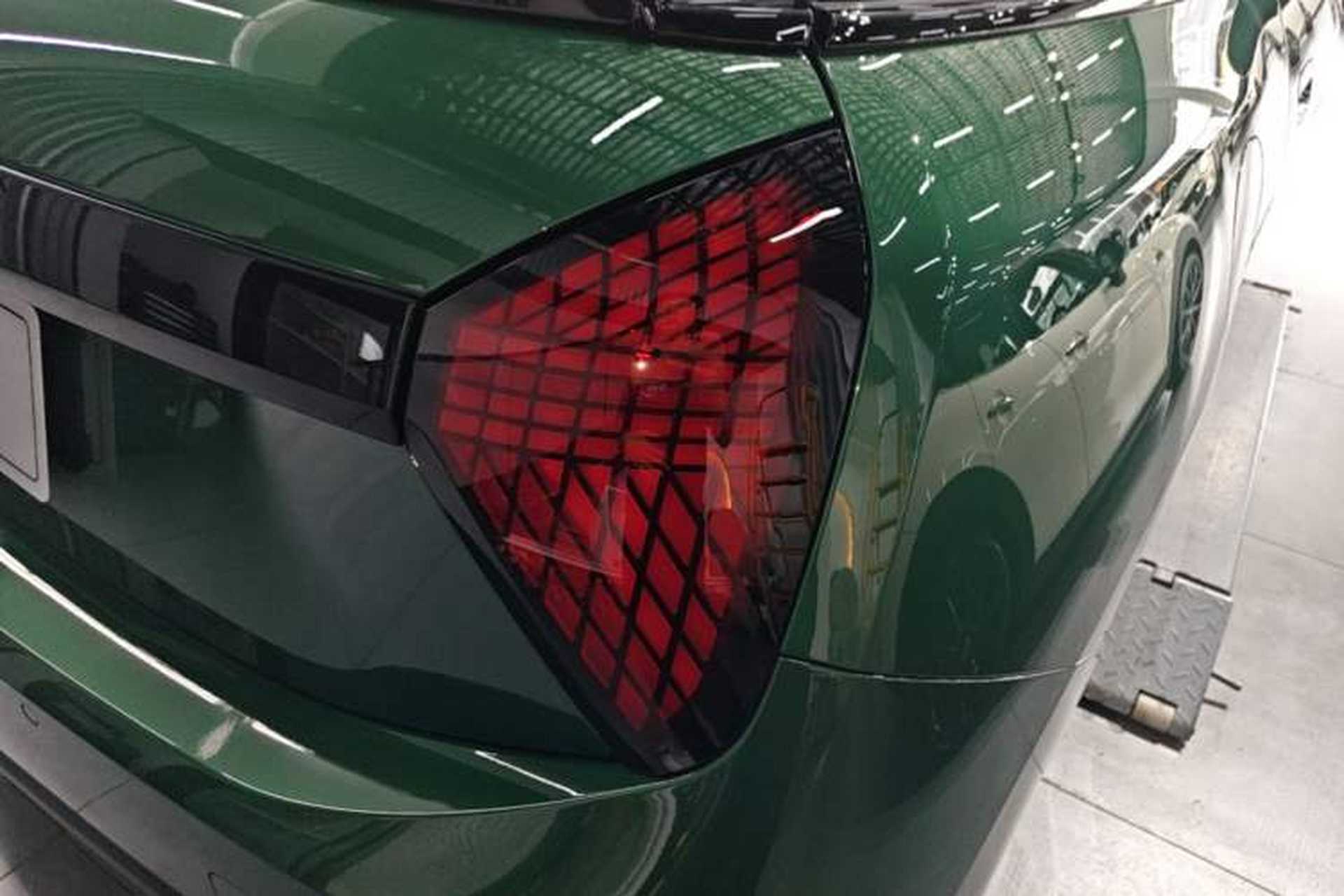 Used MINI Electric COOPER 2024 452km COOPER SE Artist Right Rear Taillight