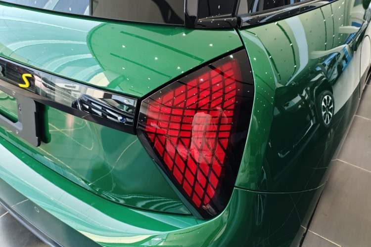Used MINI Electric COOPER 2024 452km COOPER SE Racing Driver Right Rear Taillight