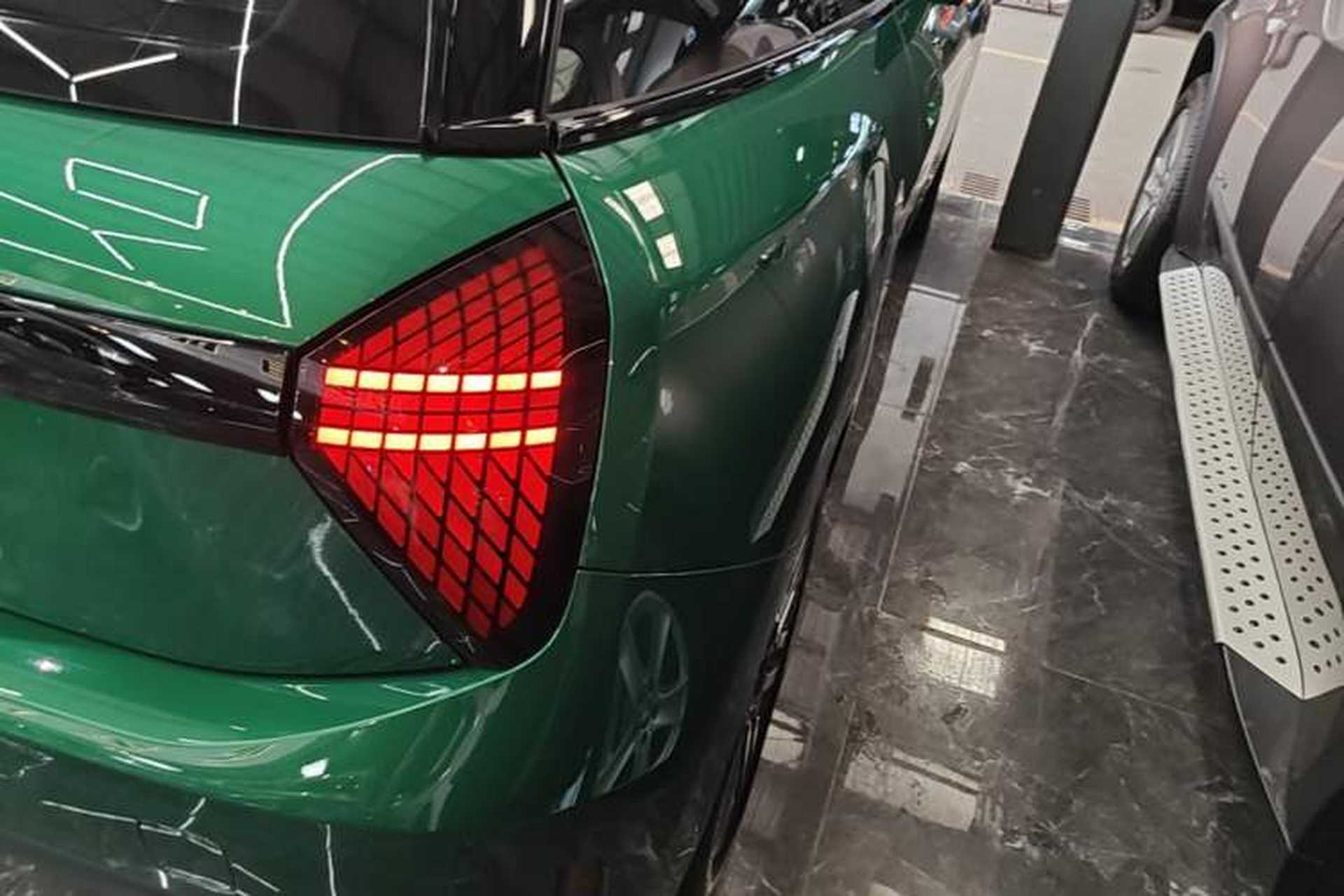 Used MINI Electric COOPER 2024 456km COOPER E Classic Edition Right Rear Taillight