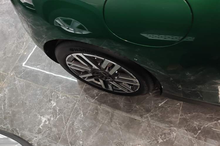 Used MINI Electric COOPER 2024 456km COOPER E Classic Edition Right Rear Wheel Hub