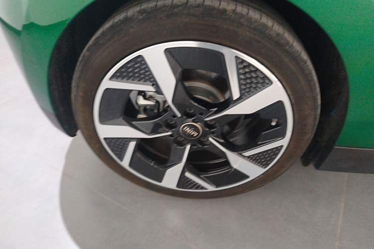 Used MINI Electric COOPER 2024 452km COOPER SE Artist Right Rear Wheel Hub