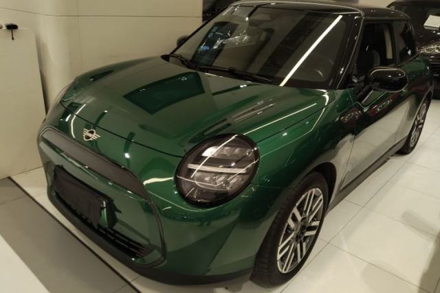Used MINI Electric COOPER 2024 456km COOPER E Classic Edition