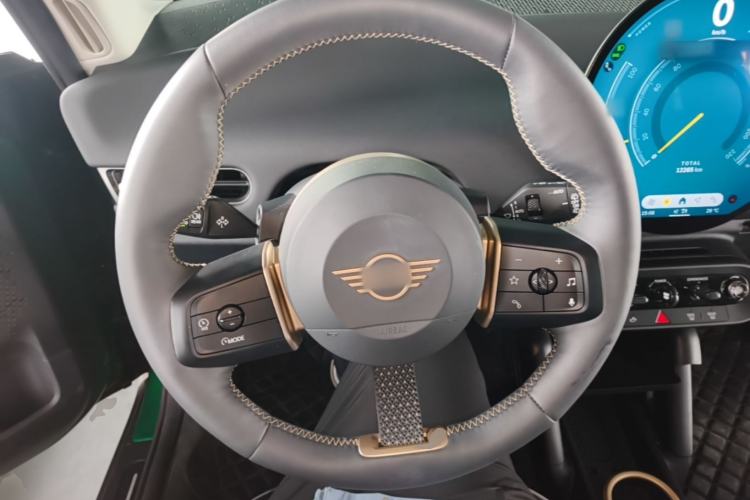 Used MINI Electric COOPER 2024 456km COOPER E Classic Edition Steering Wheel