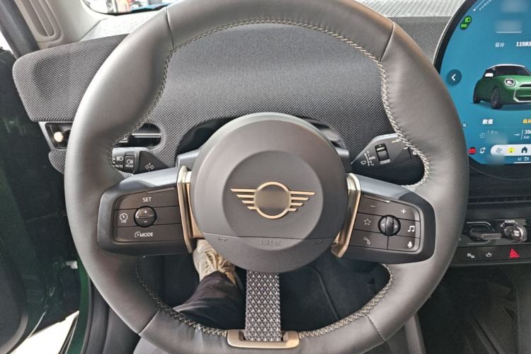 Used MINI Electric COOPER 2024 452km COOPER SE Artist Steering Wheel