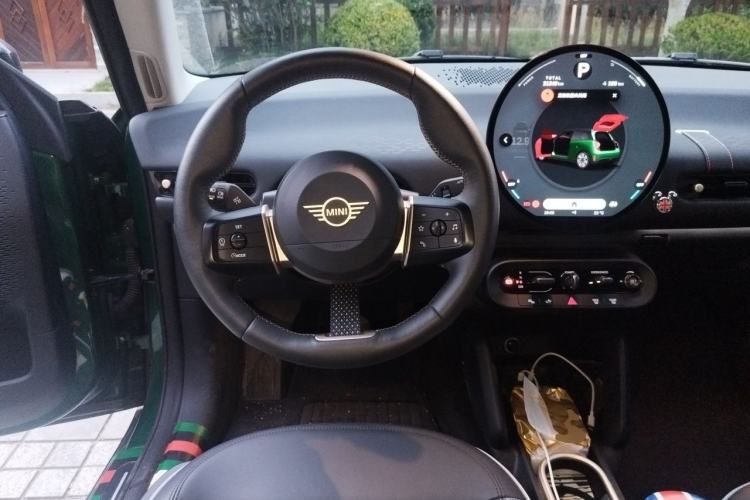 Used MINI Electric COOPER 2024 456km COOPER E Classic Edition Steering Wheel