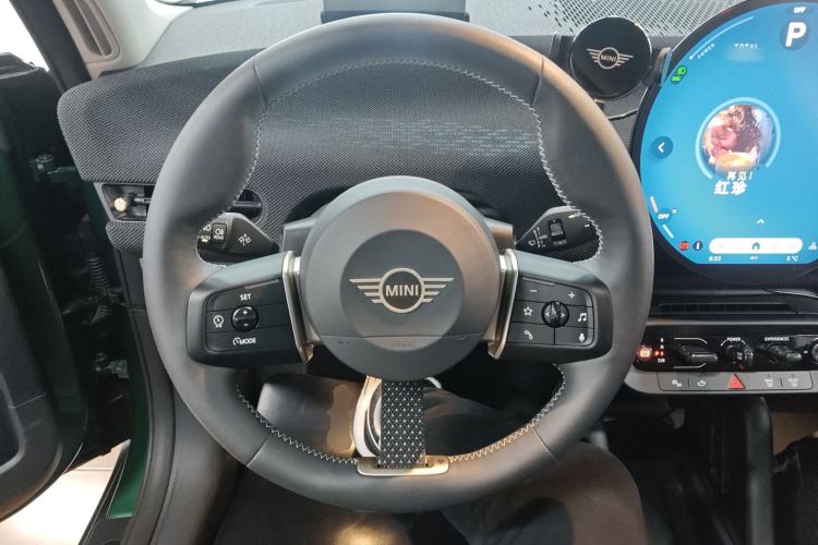 Used MINI Electric COOPER 2024 452km COOPER SE Artist Steering Wheel