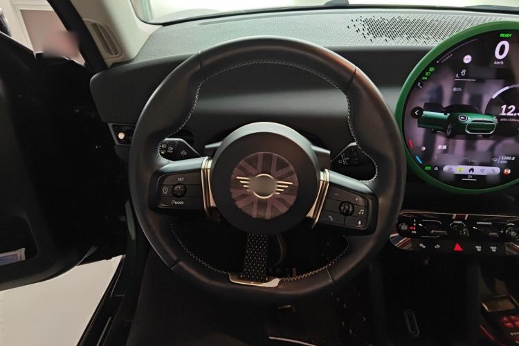Used MINI Electric COOPER 2024 456km COOPER E Classic Edition Steering Wheel