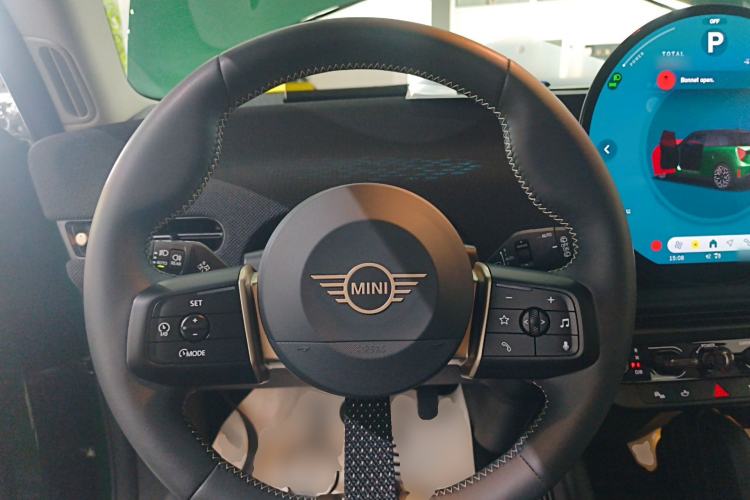 Used MINI Electric COOPER 2024 452km COOPER SE Artist Steering Wheel