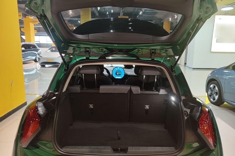 Used MINI Electric COOPER 2024 456km COOPER E Classic Edition Trunk