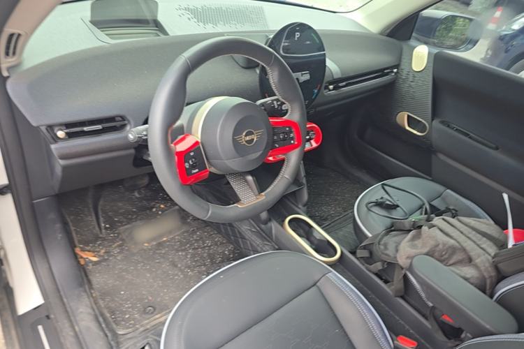 Used MINI Electric COOPER 2024 452km COOPER SE Artist Center Console