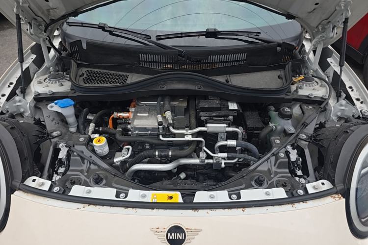 Used MINI Electric COOPER 2024 452km COOPER SE Artist Engine Bay