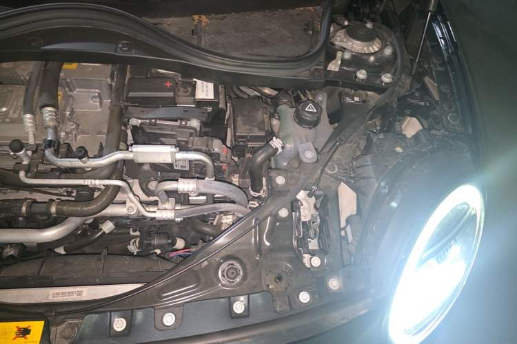 Used MINI Electric COOPER 2024 452km COOPER SE Racing Driver Engine Bay Left
