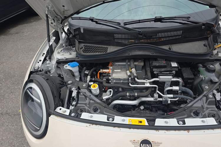 Used MINI Electric COOPER 2024 452km COOPER SE Artist Engine Bay Right