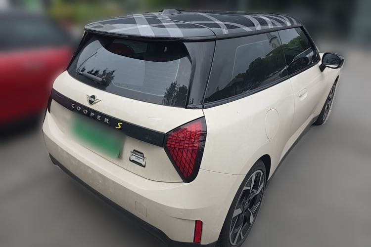 Used MINI Electric COOPER 2024 452km COOPER SE Artist Rear Right 45 Deg