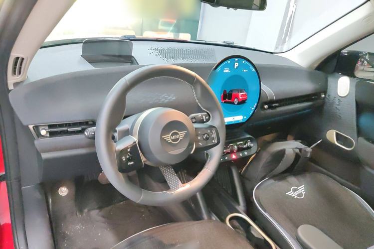 Used MINI Electric COOPER 2024 452km COOPER SE Artist Center Console