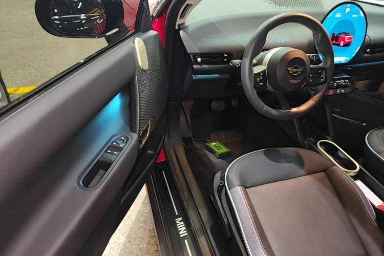 Used MINI Electric COOPER 2024 456km COOPER E Classic Edition Driver Seat