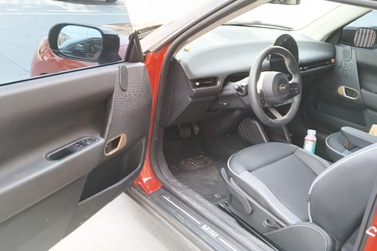 Used MINI Electric COOPER 2024 456km COOPER E Classic Edition Driver Seat