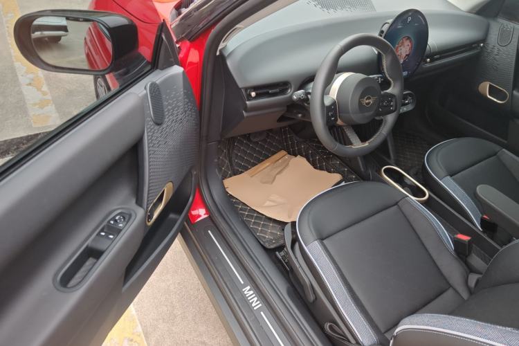 Used MINI Electric COOPER 2024 456km COOPER E Classic Edition Driver Seat