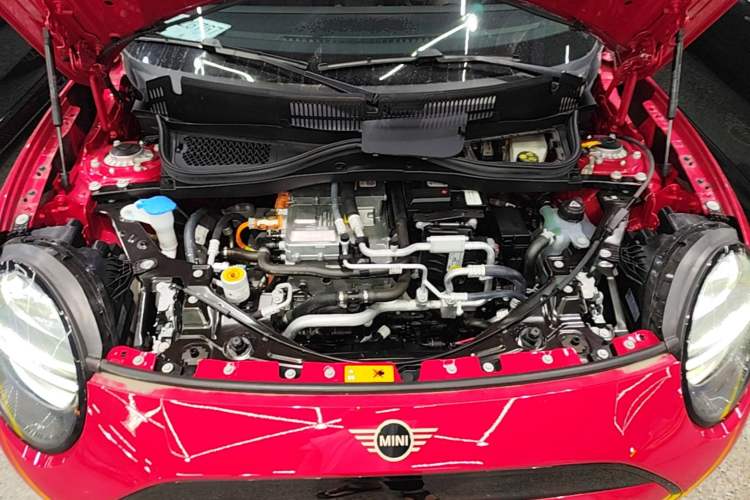 Used MINI Electric COOPER 2024 456km COOPER E Classic Edition Engine Bay
