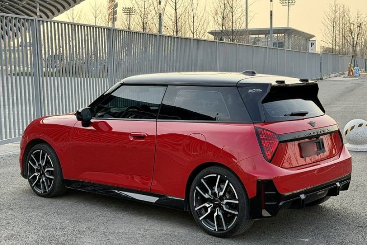 Used MINI Electric COOPER 2024 452km COOPER SE Racing Driver Exterior 3
