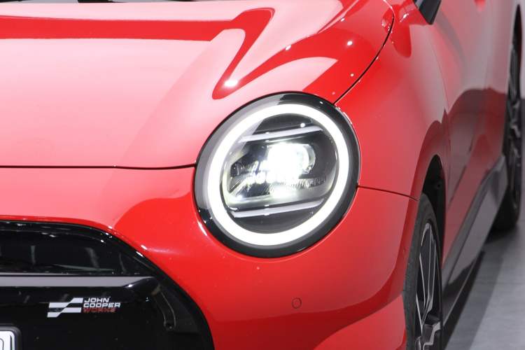 Used MINI Electric COOPER 2024 452km COOPER SE Racing Driver Exterior 6