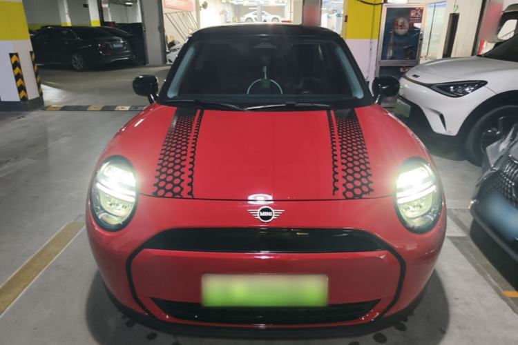 Used MINI Electric COOPER 2024 456km COOPER E Classic Edition Front