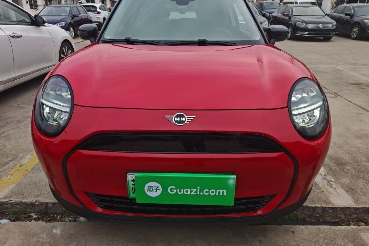 Used MINI Electric COOPER 2024 456km COOPER E Classic Edition Front