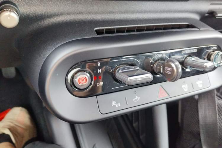 Used MINI Electric COOPER 2024 456km COOPER E Classic Edition Gear Lever