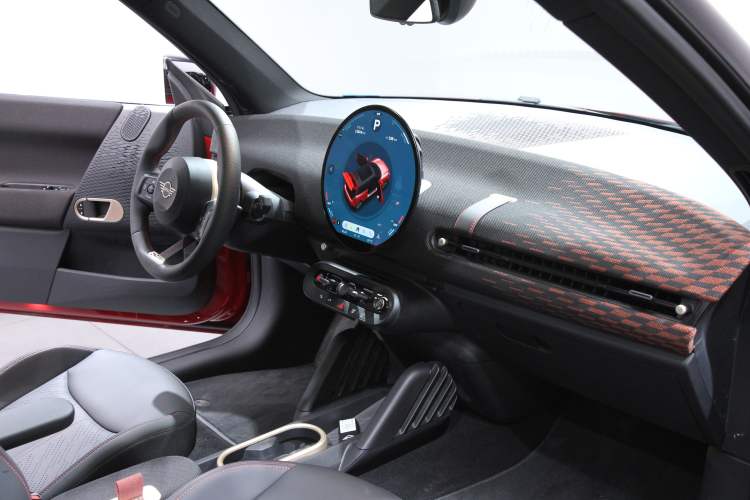 Used MINI Electric COOPER 2024 452km COOPER SE Racing Driver Interior 11